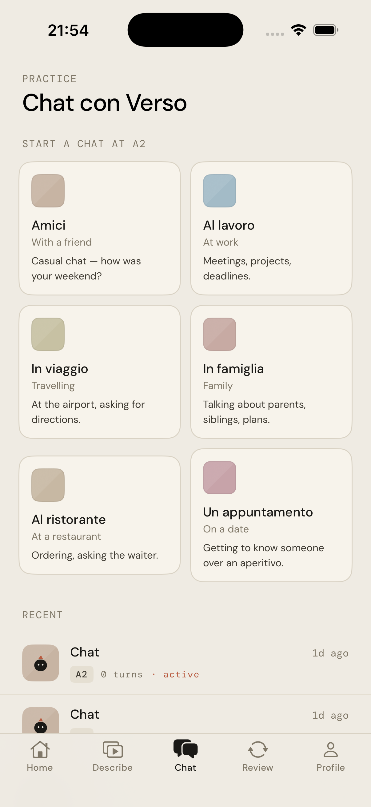 Chat con Verso screen showing six conversation scenarios at A2 level — Amici, Al lavoro, In viaggio, In famiglia, Al ristorante, Un appuntamento